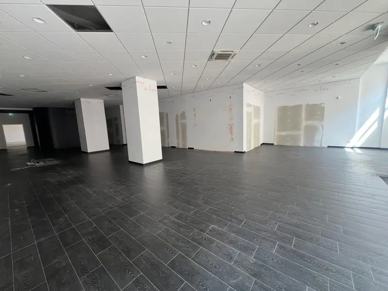 Verkaufsfläche vor dem Rückbau
